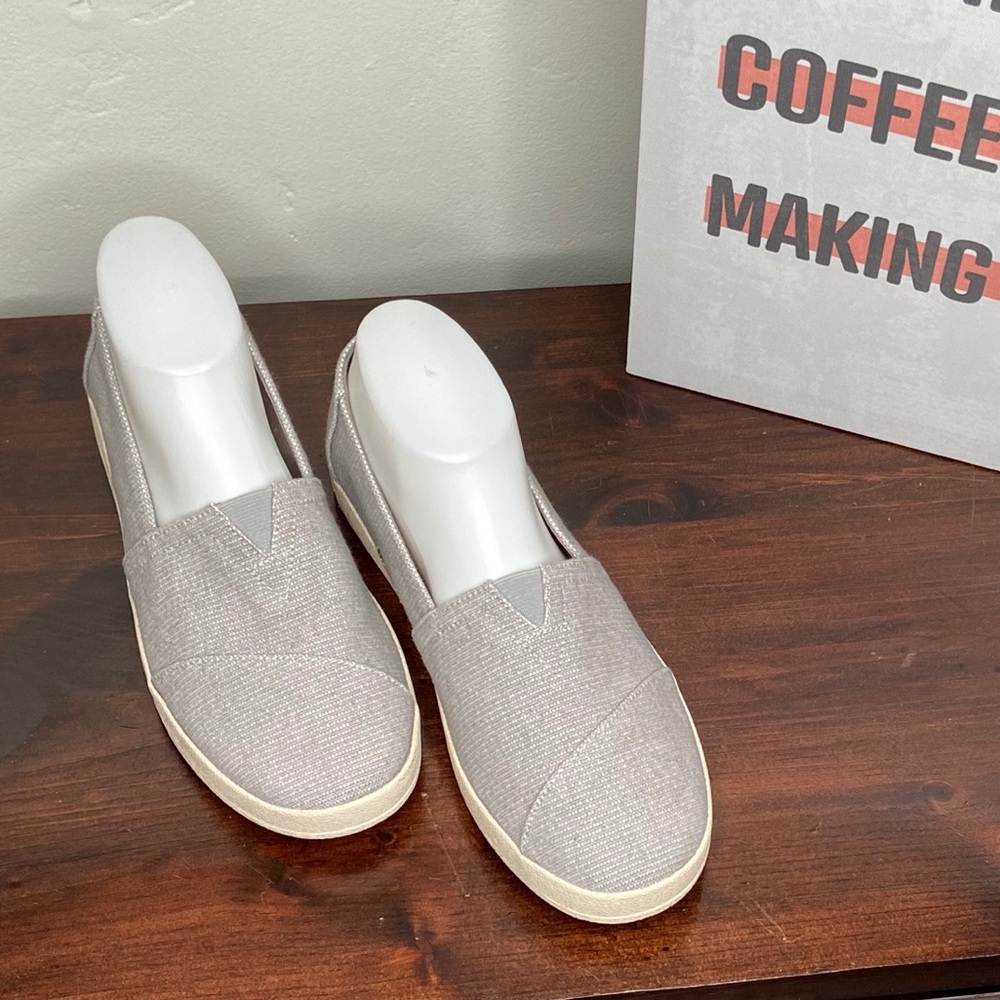 Toms Avalon Slip On Grey SZ: 9
